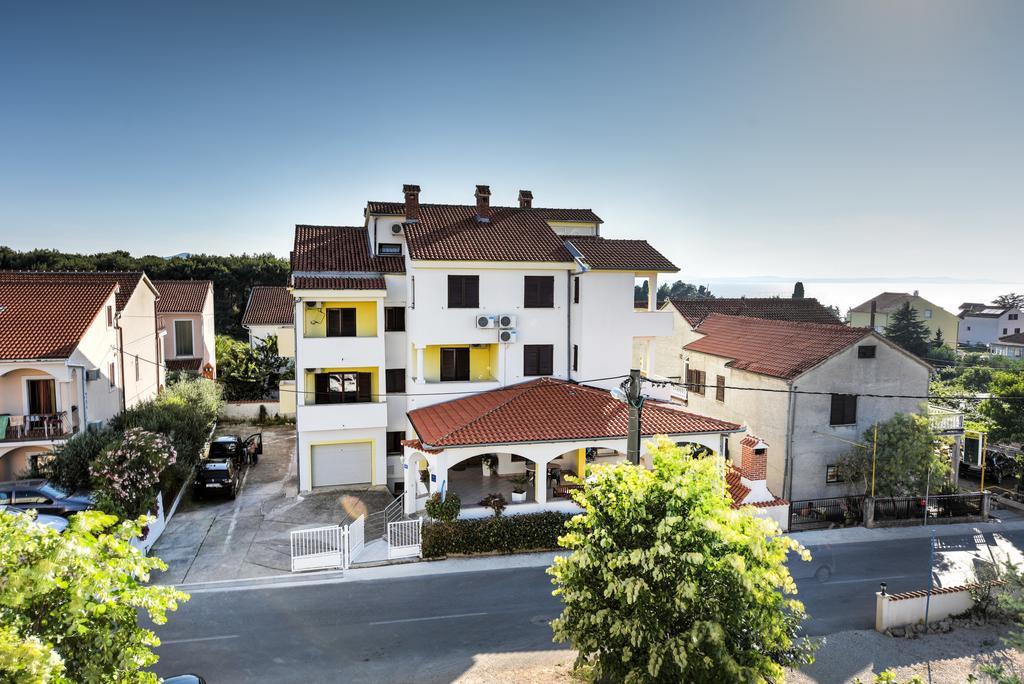 Rooms And Apartments Diana Zadar Exterior photo